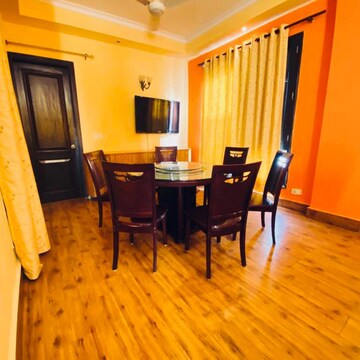 Living Room in 2 BHK Builder Floor at DLF Royale Residences, Dlf Phase iv – for Rent