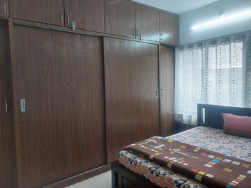 Bedroom in 2 BHK Apartment at Sai Baba Complex Goregaon, Goregaon East – for Rent