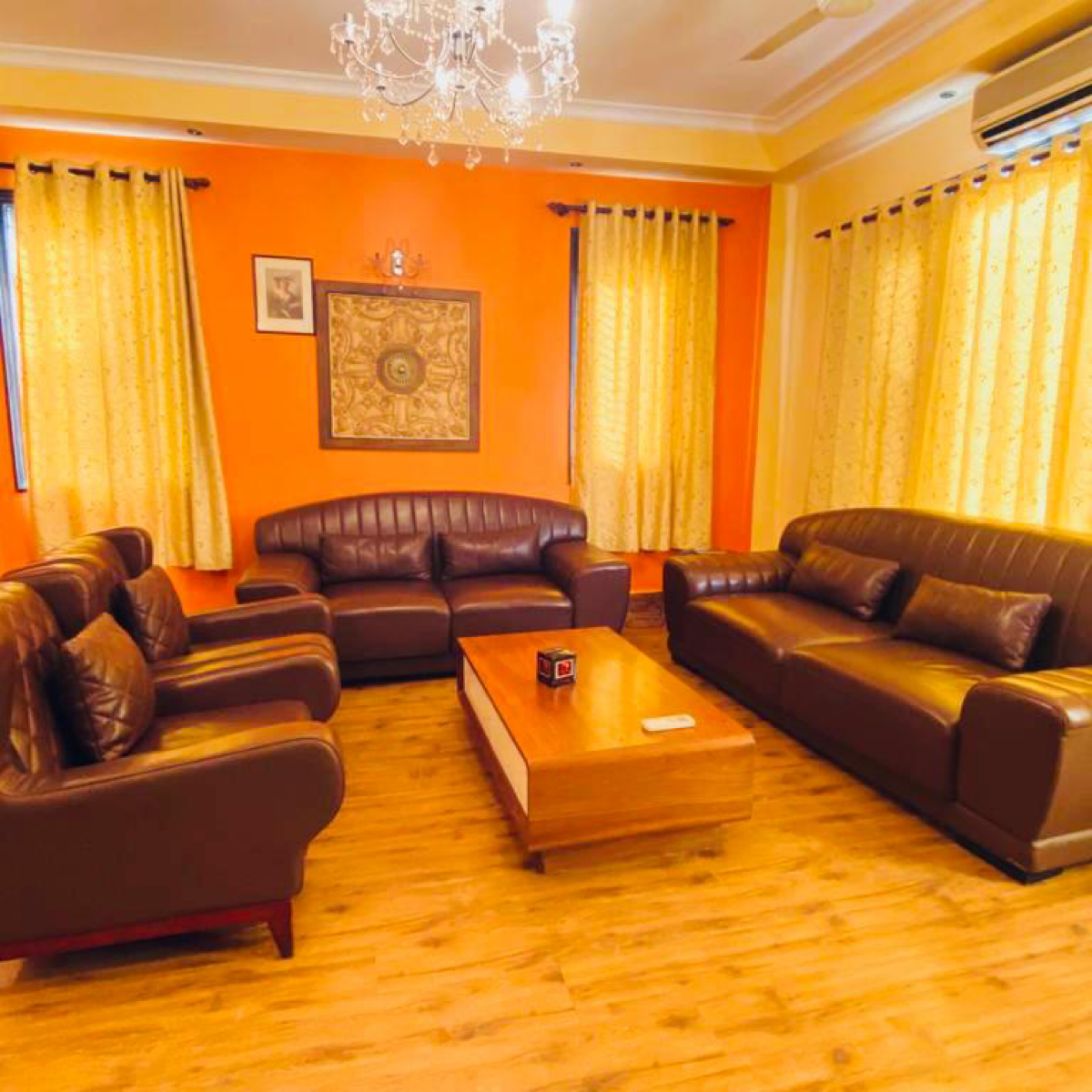 2 BHK 1750 Sq.Ft. Builder Floor in DLF Royale Residences