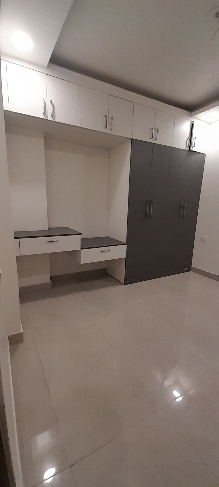 undefined, nimbus-the-express-park-view-ii 2 Bedroom 678 Sq.Ft. Apartment In Chi V Greater Noida Greater Noida 9113405
