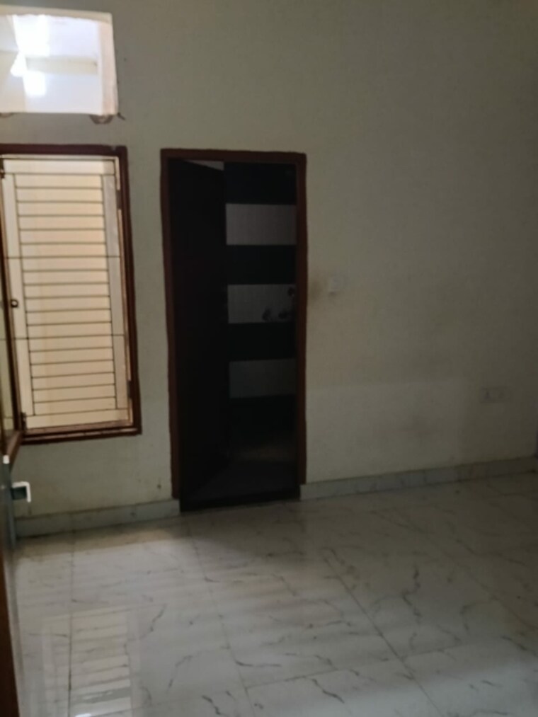 Room, upavp-ganga-yamuna-and-hindon-enclave 2 Bedroom 1255 Sq.Ft. Apartment In Pratap Vihar Ghaziabad 9113422