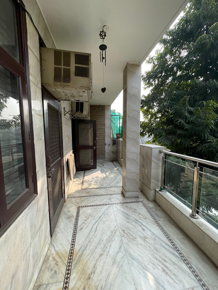 Balcony, janakpuri 2 Bedroom 1080 Sq.Ft. Apartment In Janakpuri Delhi 9113464