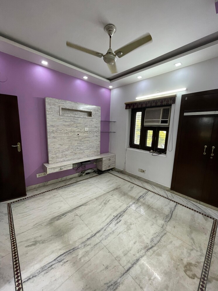 Room, janakpuri 2 Bedroom 1080 Sq.Ft. Apartment In Janakpuri Delhi 9113464