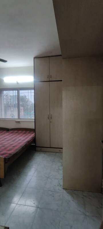 Room in 2 BHK Apartment at Kubera Gulshan, Aundh – for Rent