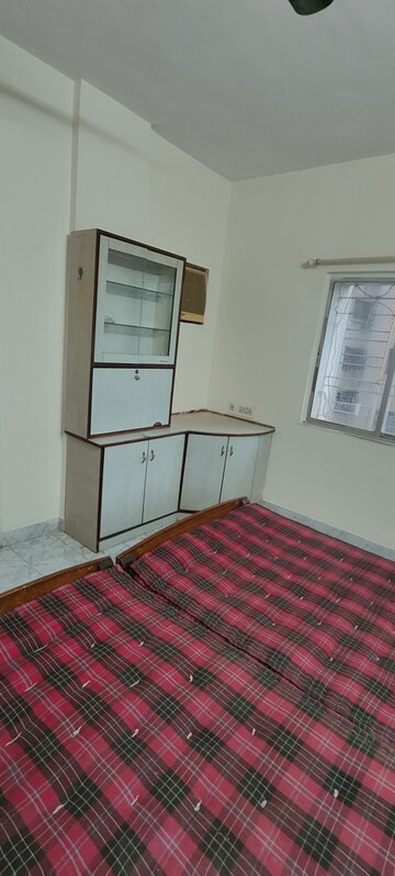 Room in 2 BHK Apartment at Kubera Gulshan, Aundh – for Rent