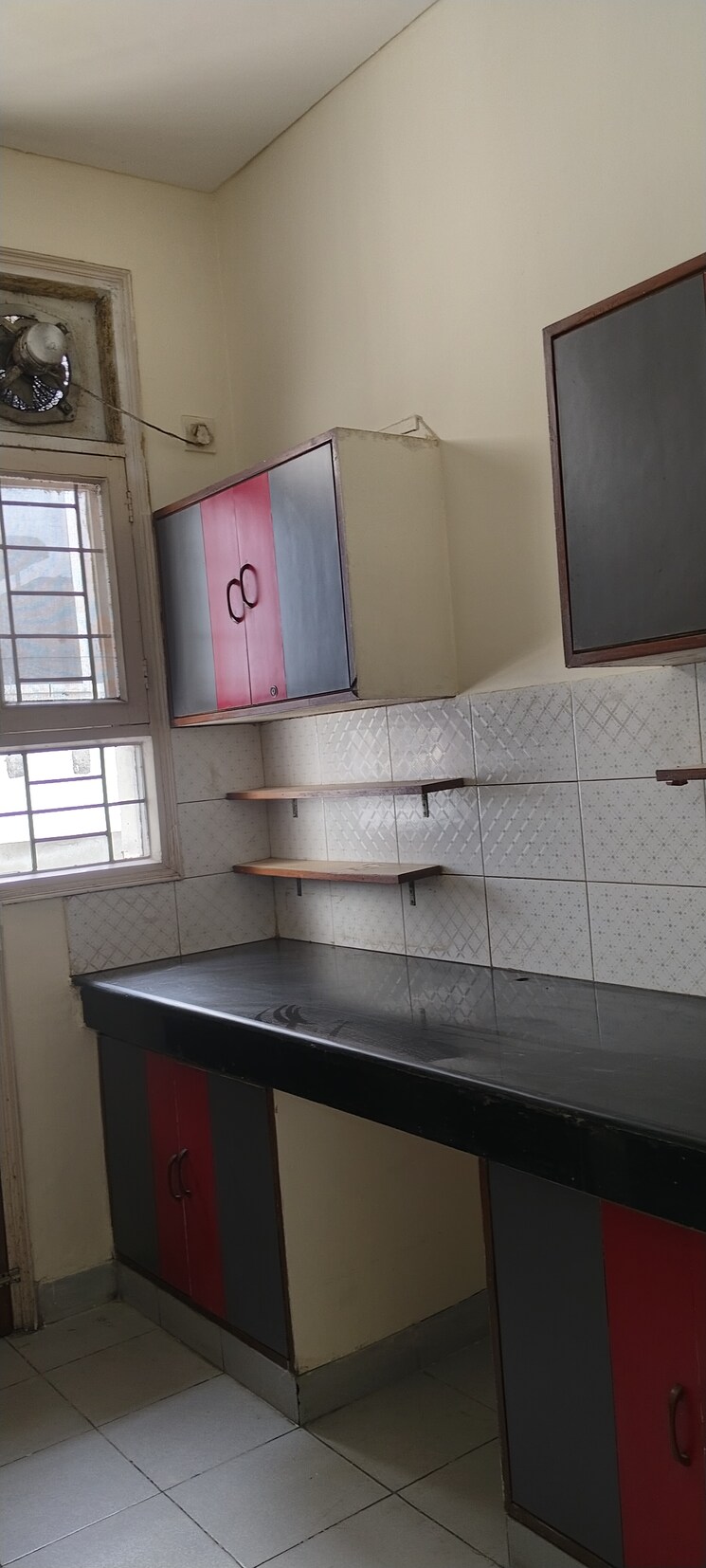 Kitchen, unitech-south-city-ii 2.5 Bedroom 1450 Sq.Ft. Builder Floor In Sector 50 Gurgaon 9113499