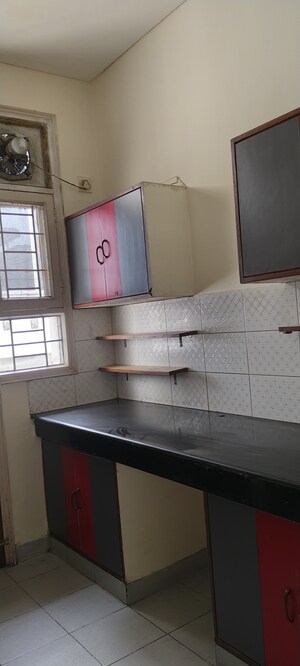 Kitchen in 2.5 BHK Independent House at Unitech South City II, Sector 50 – for Sale