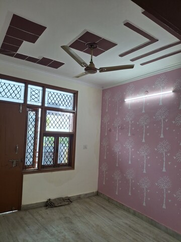 Furnished Amenities in 2 BHK Builder Floor at Uttam Nagar – for Sale