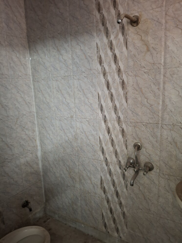 Bathroom, uttam nagar 2 Bedroom 600 Sq.Ft. Builder Floor In Uttam Nagar Delhi 9113514