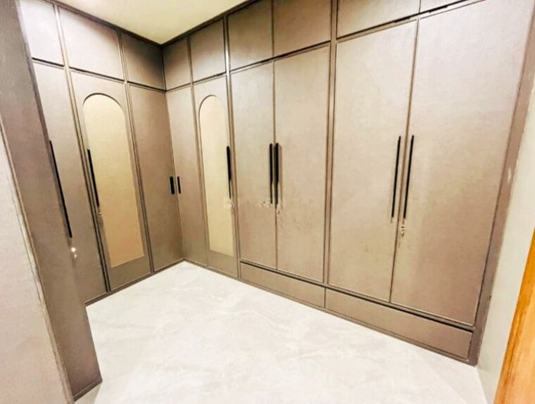 Cupboard, vidhyut nagar 6 Bedroom 350 Sq.Yd. Independent House In Vidhyut Nagar Jaipur 9113550