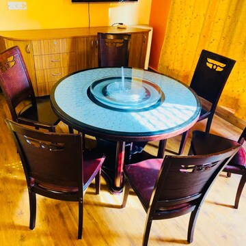  2 BHK Builder Floor at DLF The Royalton Tower, Golf Course Road – for Rent