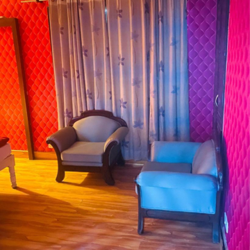 Living Room in 2 BHK Builder Floor at DLF Regency Park I, Dlf Phase iv – for Rent