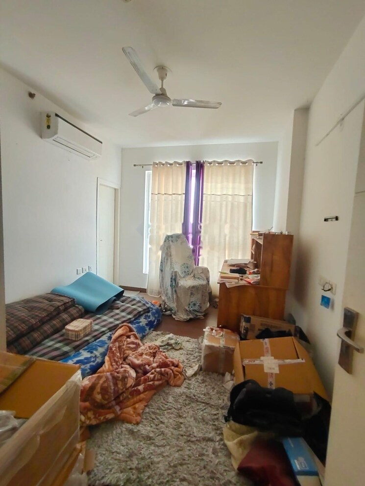 Living Room, emaar-palm-gardens 3 Bedroom 1978 Sq.Ft. Apartment In Sector 83 Gurgaon 9113610