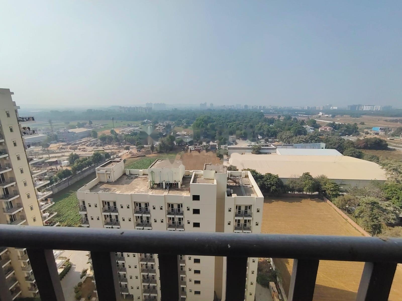 3 BHK 1978 Sq.Ft. Apartment in Emaar Palm Gardens