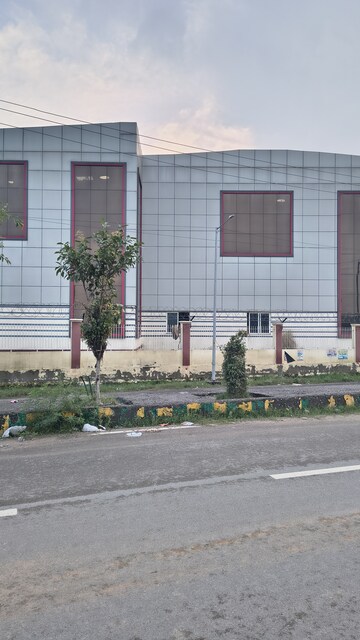  Warehouse For Rent in Sector 8