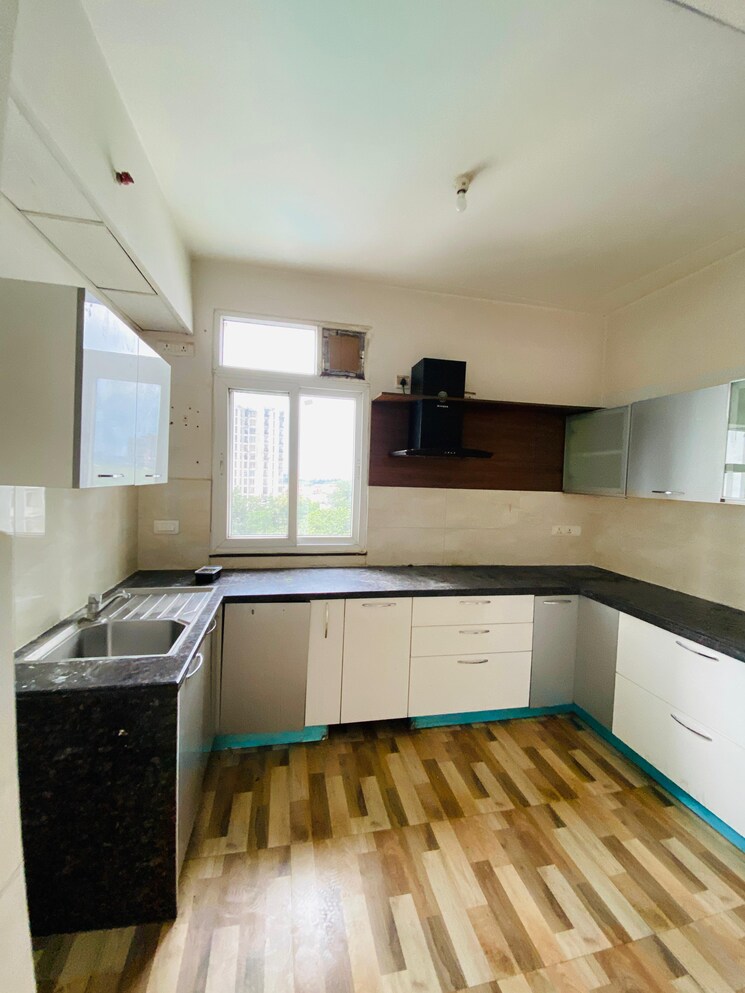 Kitchen, chandra-panorama 3 Bedroom 1950 Sq.Ft. Apartment In Sushant Golf City Lucknow 9113624