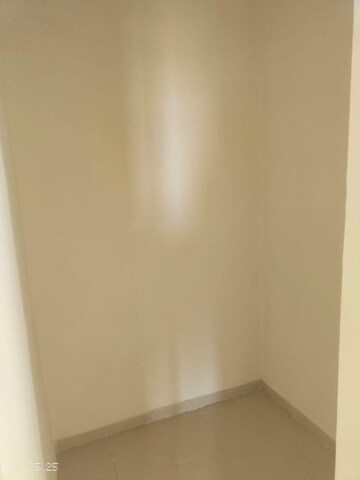 Room in 4 BHK Apartment at DLF New Town Heights III, Sector 91 – for Rent