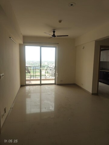 Room in 4 BHK Apartment at DLF New Town Heights III, Sector 91 – for Rent
