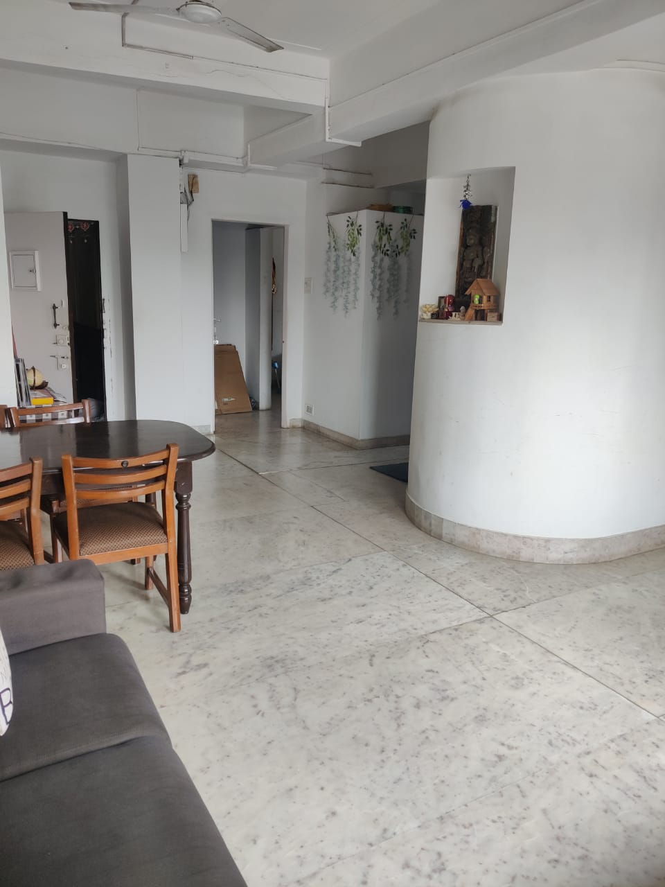 2 BHK Apartment For Rent in Worli Hill Road