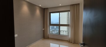 Room in 1 BHK Apartment at Hiranandani Highland, Powai – for Rent