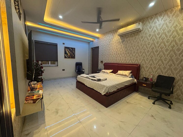 Living Room, sector 130 6 Bedroom 434 Sq.Mt. Independent House In Sector 130 Noida 9113698