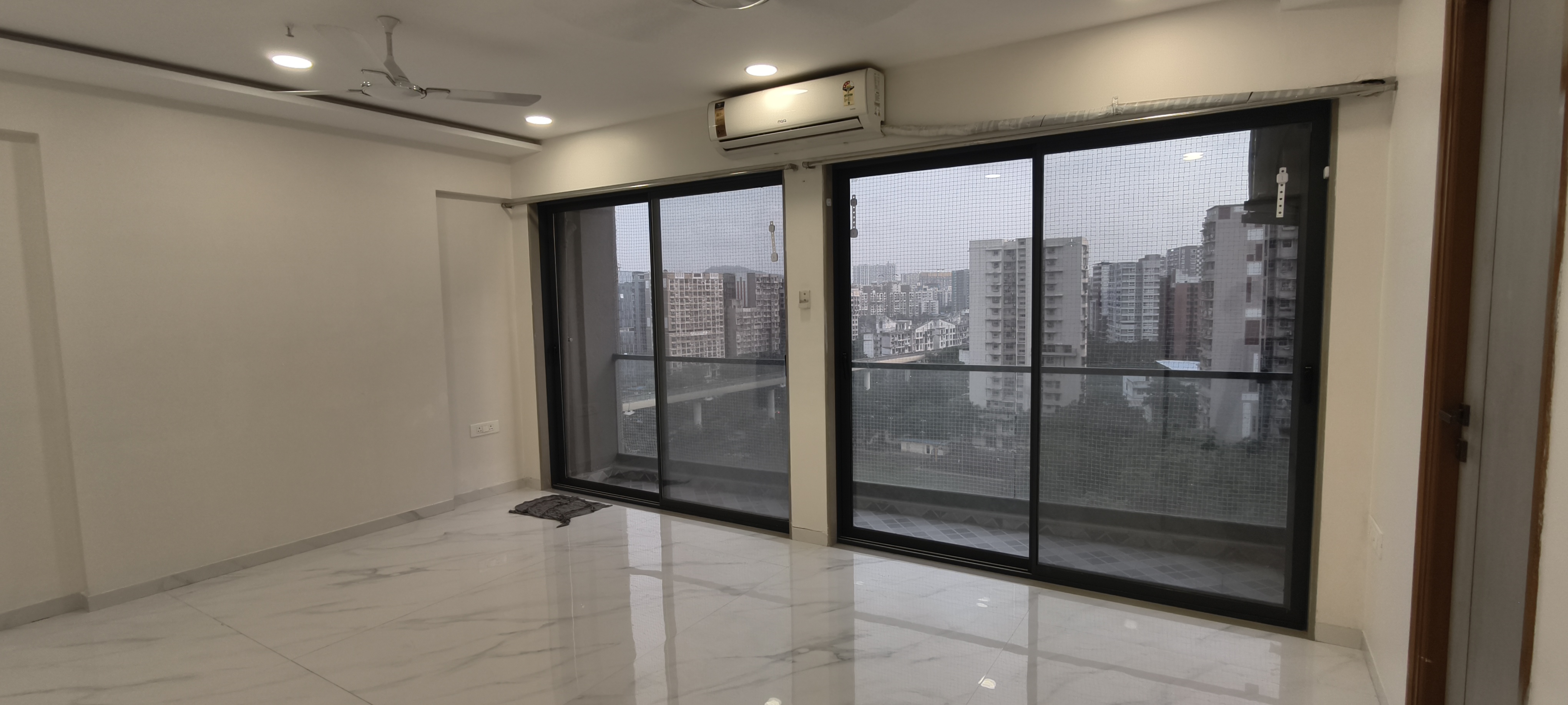 3 BHK 950 Sq.Ft. Apartment in Gurukrupa Divyam