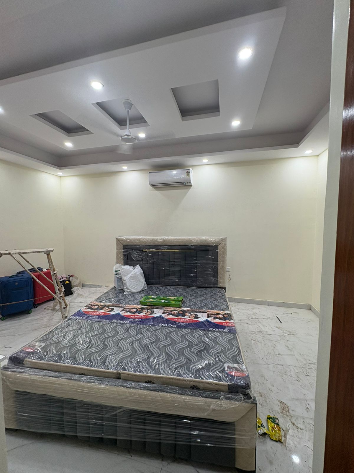 1 RkBuilder Floor For Rent in Sector 55