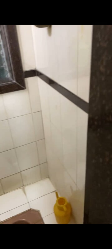Furnished Amenities in 2 BHK Apartment at Ready Money Building, Madanpura – for Sale