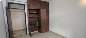Room in 3.5 BHK Apartment at Abhinandan CGHS, Sector 51 – for Rent