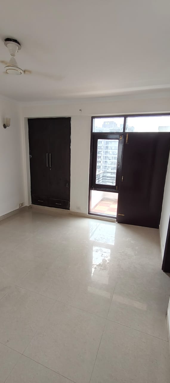 3.5 BHK + Study Room 2400 Sq.Ft. Apartment in Abhinandan CGHS