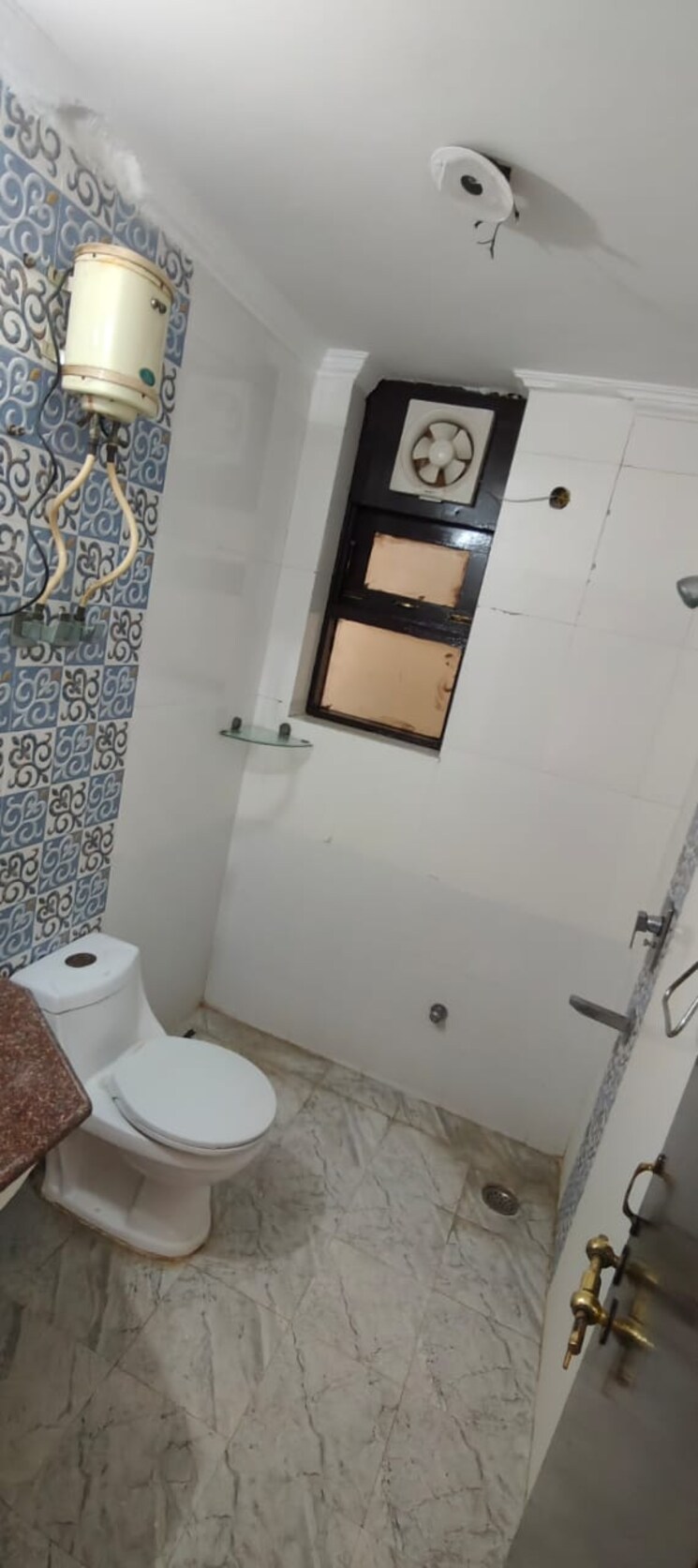 Bathroom, abhinandan-cghs 3.5 Bedroom 2400 Sq.Ft. Apartment In Sector 51 Gurgaon 9113763