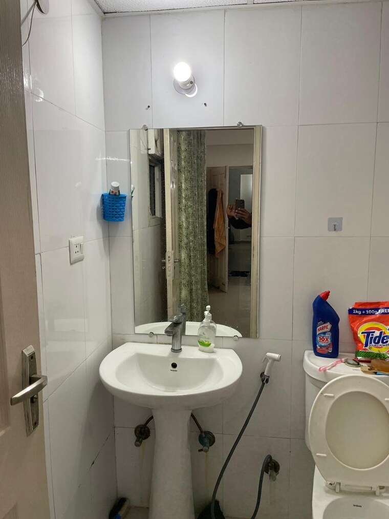 Bathroom, supertech-cape-town 2 Bedroom 1150 Sq.Ft. Apartment In Sector 74 Noida 9113766