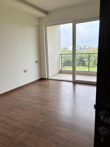 4 BHK Apartment For Sale in DLF Privana South, Sector 76