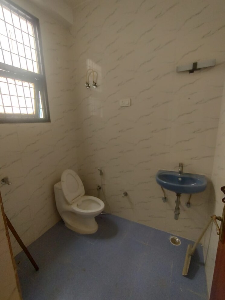 Master Bedroom, green fields colony 4 Bedroom 2700 Sq.Ft. Builder Floor In Green Fields Colony Faridabad 9113820