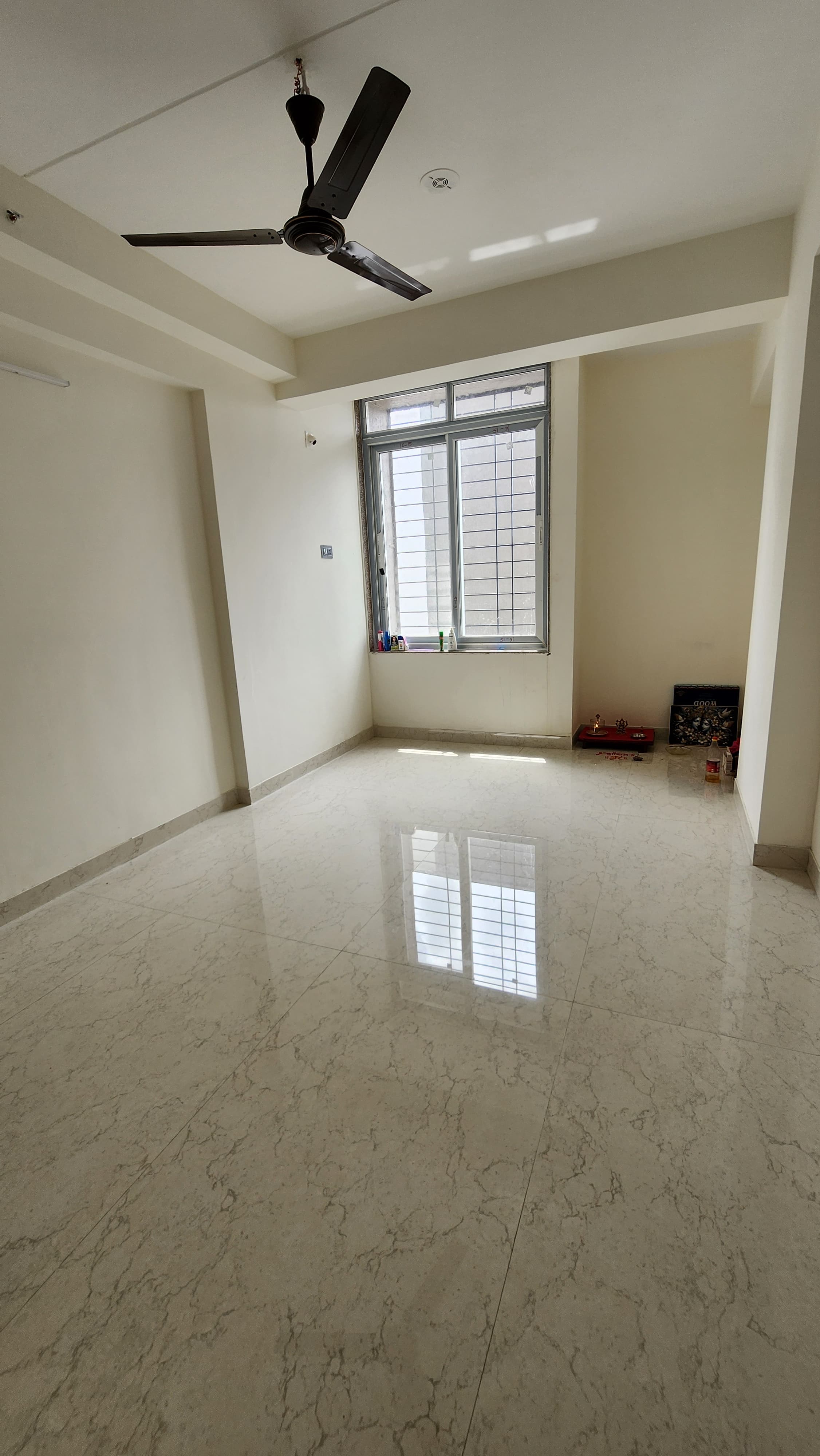 2 BHK Apartment For Rent in Hiranandani Highland