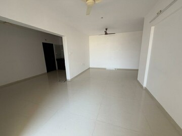 Room in 3 BHK Apartment at Jairaj Majestic Tower, Katraj – for Rent