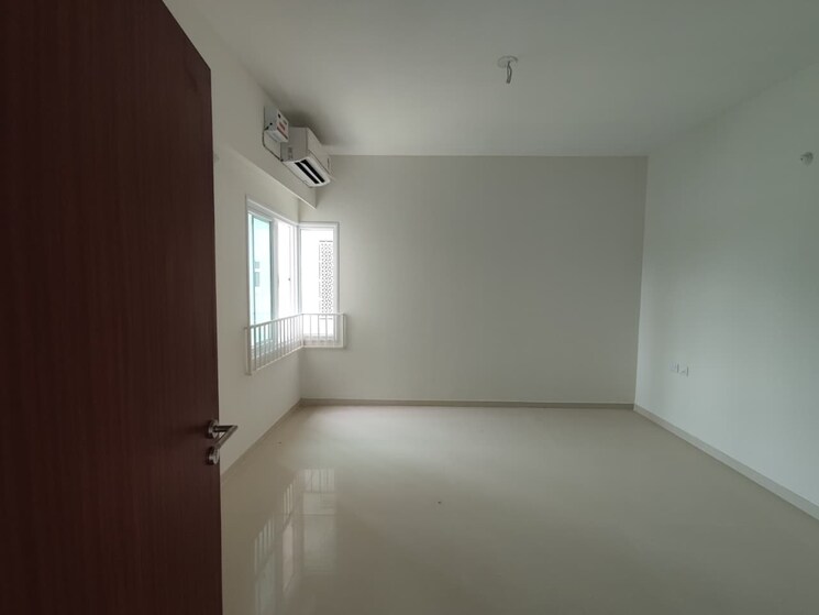 Room, l-t-raintree-boulevard 4 Bedroom 2765 Sq.Ft. Apartment In Hebbal Bangalore 9113917