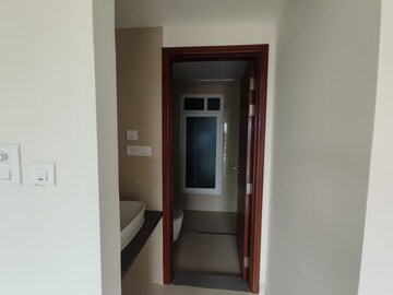 Room in 4 BHK Apartment at L&T Raintree Boulevard, Hebbal – for Sale