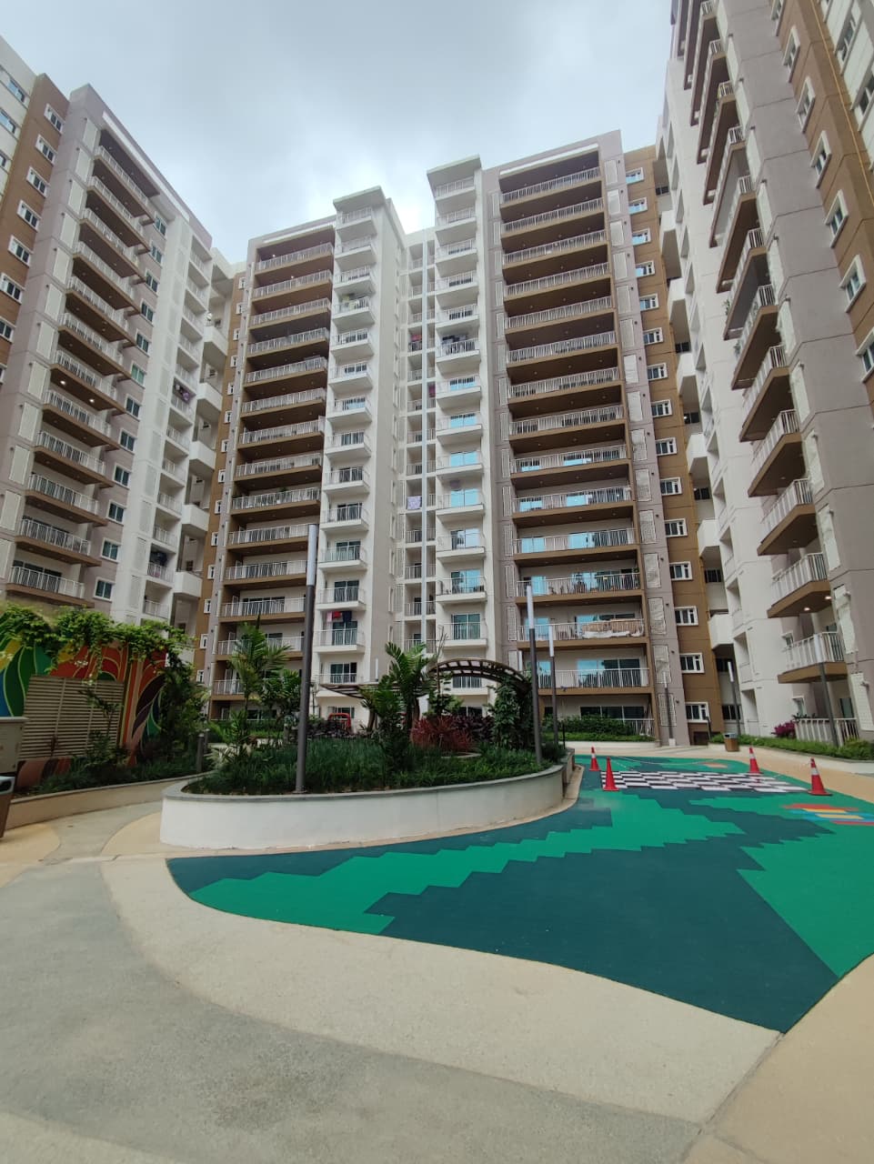 4 BHK + Pooja Room,Servant Room,Study Room 2765 Sq.Ft. Apartment in L&T Raintree Boulevard