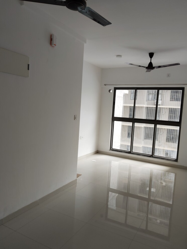 Room, uk-iridium 1 Bedroom 395 Sq.Ft. Apartment In Kandivali East Mumbai 9114018
