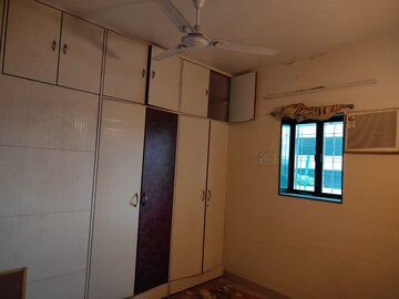 Room in 1 BHK Apartment at Woodland Apartment, Andheri West – for Rent
