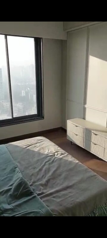 Bedroom in 2 BHK Apartment at Neumec Shreeji Towers, Wadala East – for Sale