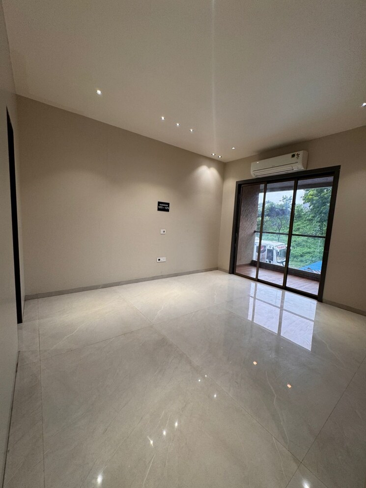 Room, mohan-altezza 4 Bedroom 2140 Sq.Ft. Apartment In Wayle Nagar Thane 9114091