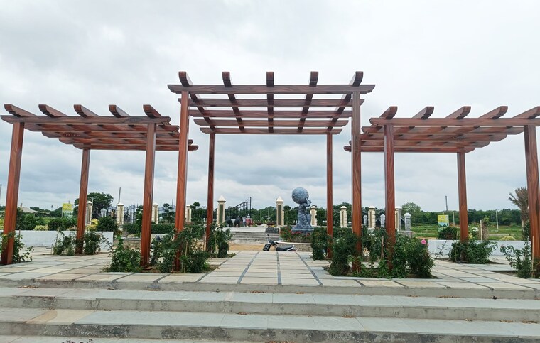 Exterior View, mak-btr-gardenia  150 Sq.Yd. Plot In Srisailam Highway Hyderabad 9114086