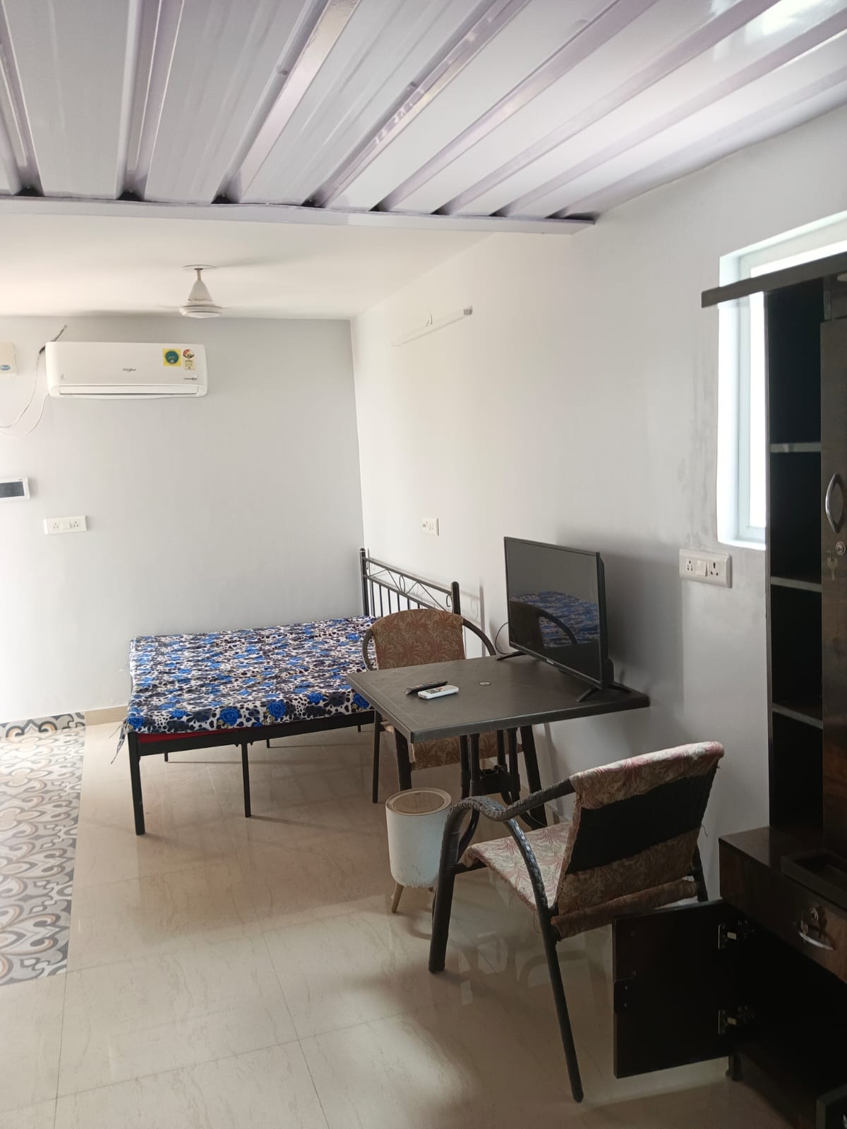 2 BHK Apartment For Rent in Gaur City-2