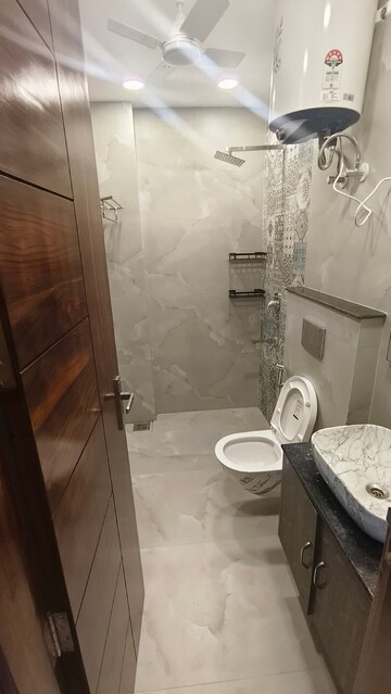 Bathroom in 3 BHK Apartment at Ireo Victory Valley, Sector 67 – for Rent