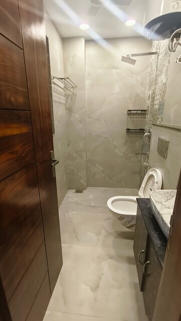 Bathroom in 3 BHK Apartment at Ireo Victory Valley, Sector 67 – for Rent