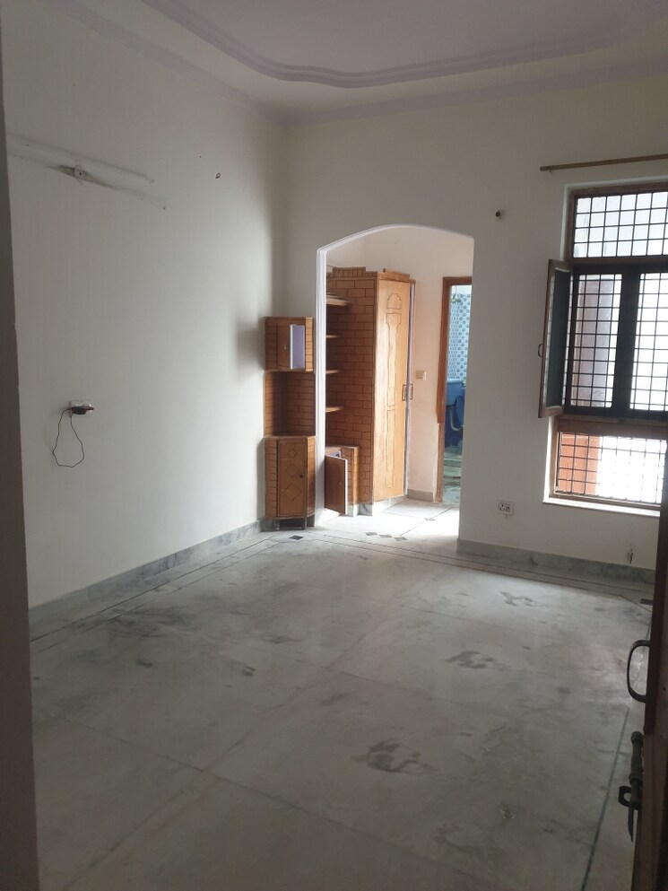 Room, sector 28 3 Bedroom 1850 Sq.Ft. Independent House In Sector 28 Faridabad 9114166
