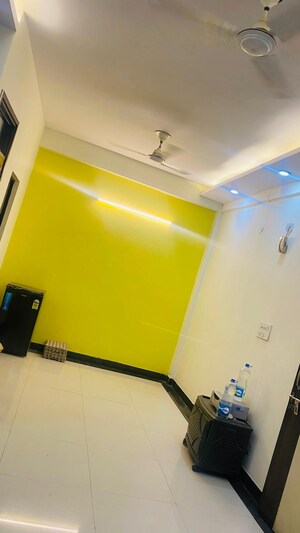 Room in 2.5 BHK Apartment at Crossing Republik, Crossing Republic – for Sale