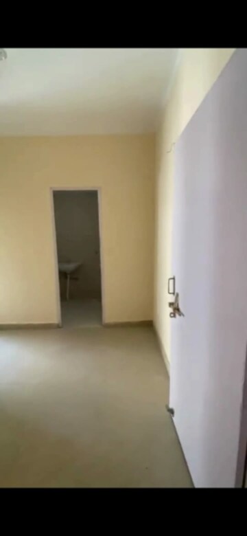 Room in 4 BHK Apartment at UPAVP Ganga Yamuna And Hindon Enclave, Pratap Vihar – for Rent